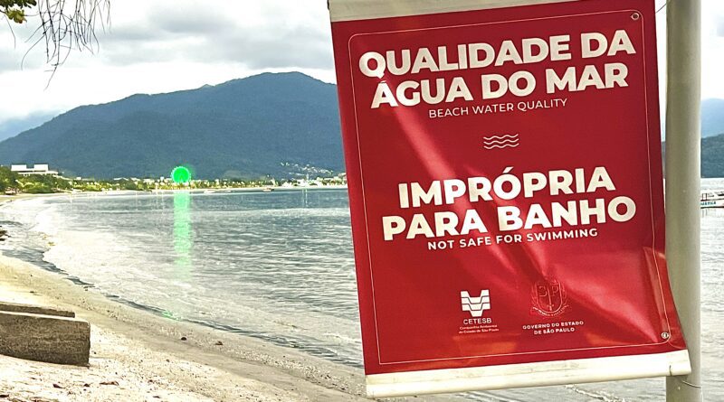 Praia do Itaguá Ubatuba com bandeira vermelha imprópria banho Cetesb - Francisco Trevisan