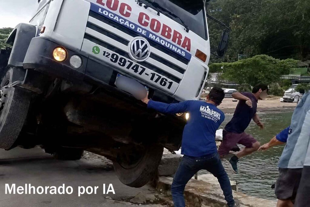Acidente poita Ubatuba agosto 26