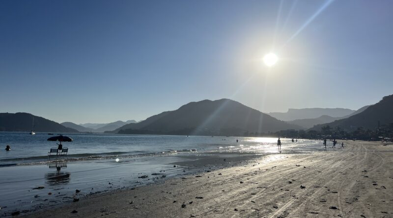 SOL UBATUBA ENSEADA - FRANCISCO TREVISAN